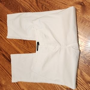 Express Stretch White Capri Size 3/4